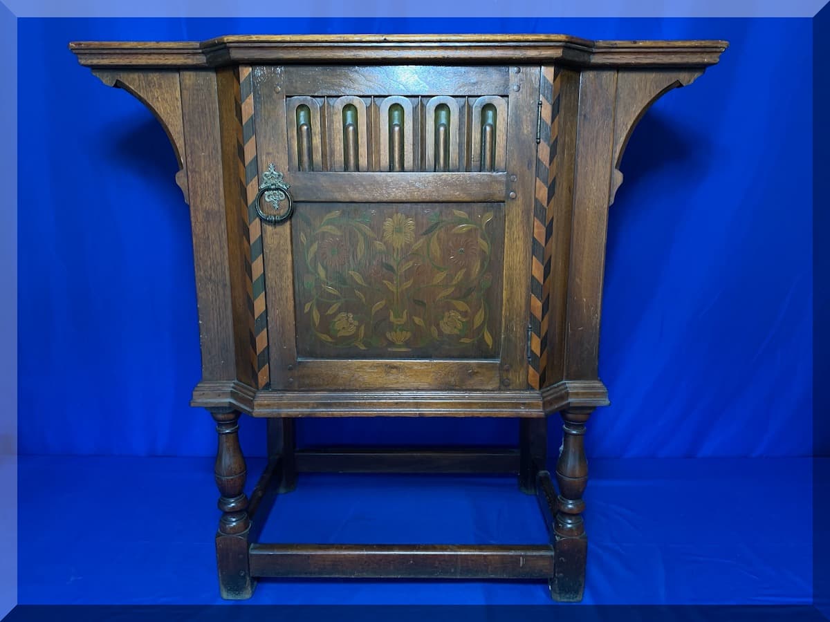 Andrews Estate Service AES86 Antique Kittinger Cabinet Andrews Estate Service AES86 Antique Kittinger Cabinet