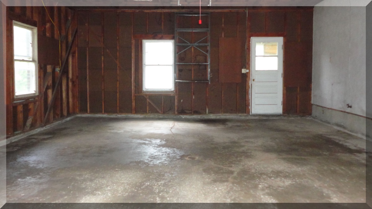 Andrews Estate Service Household Liquidation Specialists Garage Orchard Park NY 14127 Emptied